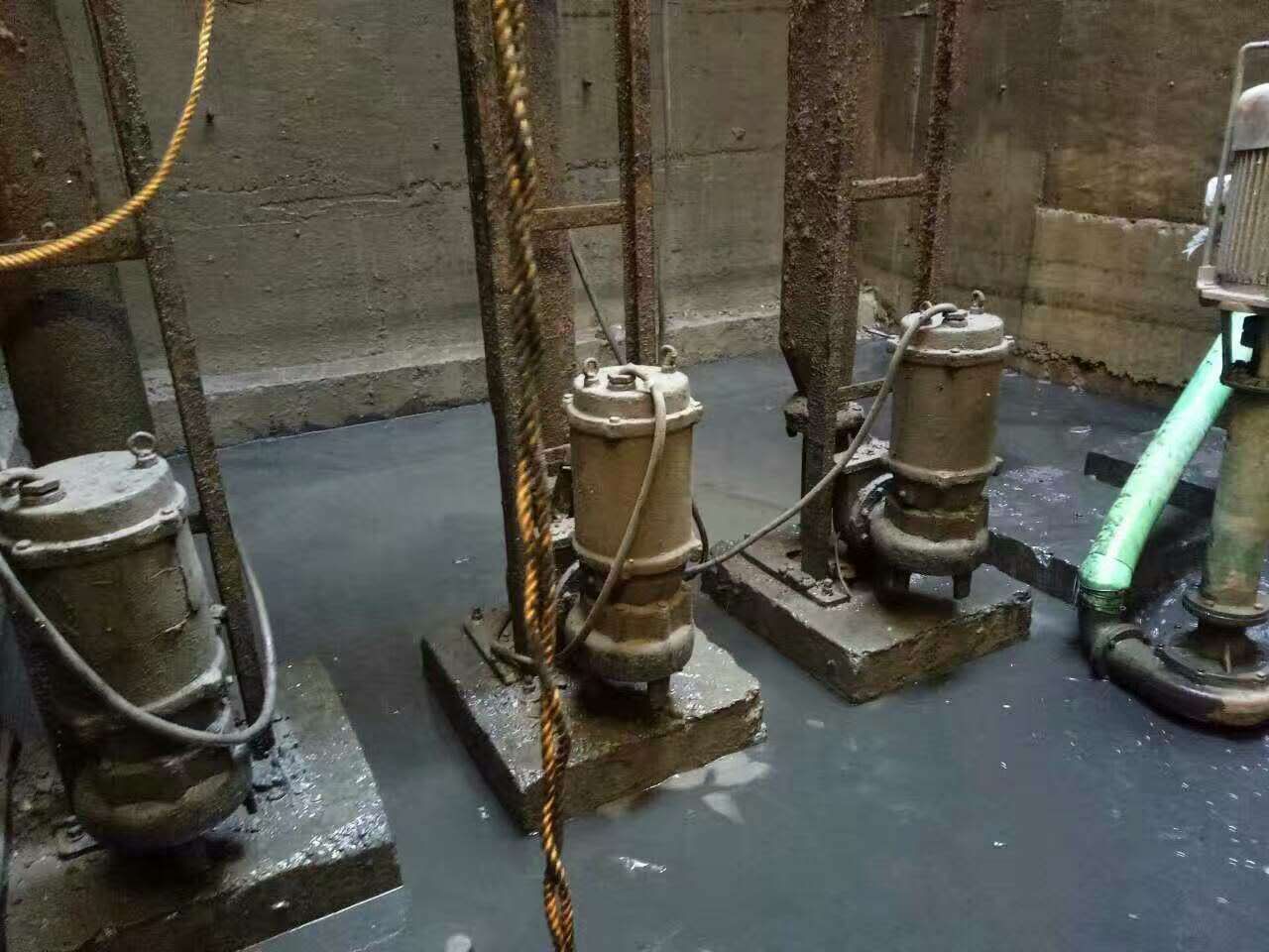 江永污水池清理